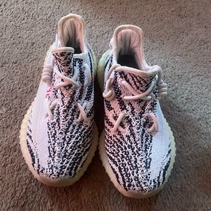 Zebra Yeezy boost 350